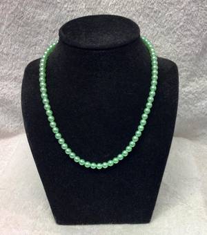 Imitation pearl necklace - in many colours -
