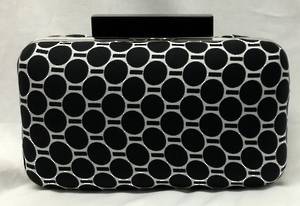 Black spot clutch - one only