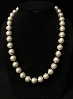 White pearl and gunmetal necklace